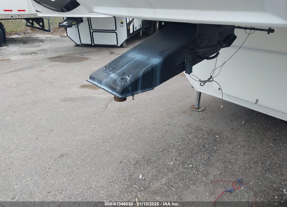 2011 HEARTLAND BIGHORN TRAVEL TRAILER VIN: 5SFBG3624BE234482