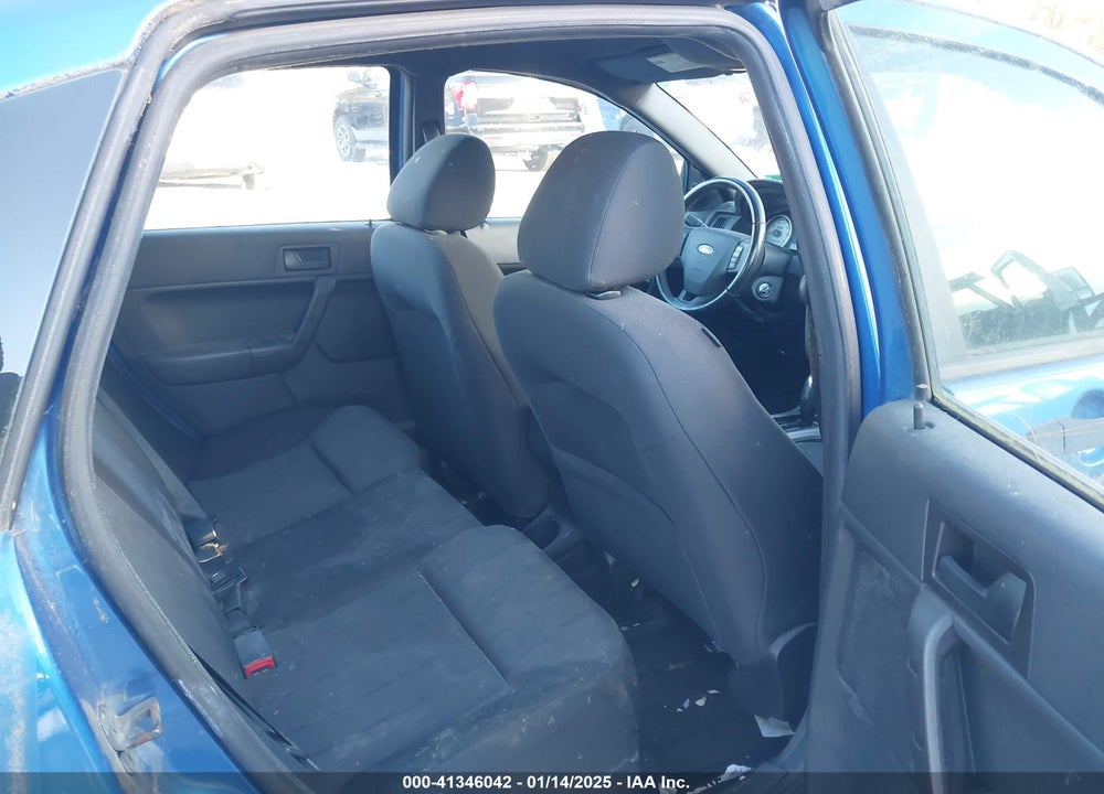 2011 FORD FOCUS SE VIN: 1FAHP3FN4BW128590