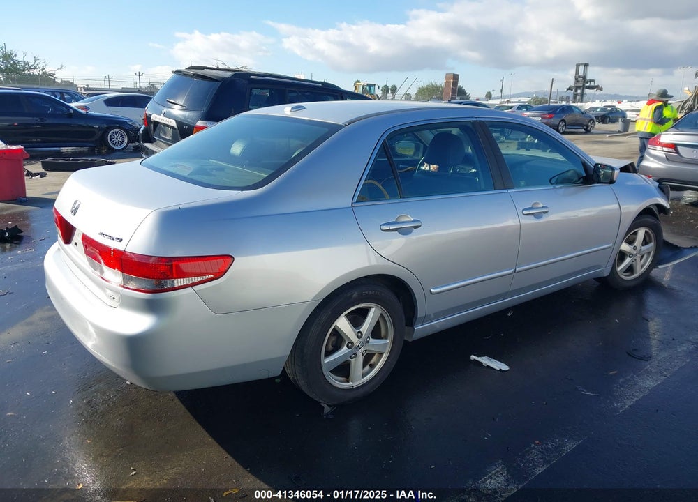 2004 HONDA ACCORD 2.4 EX VIN: JHMCM56804C027097