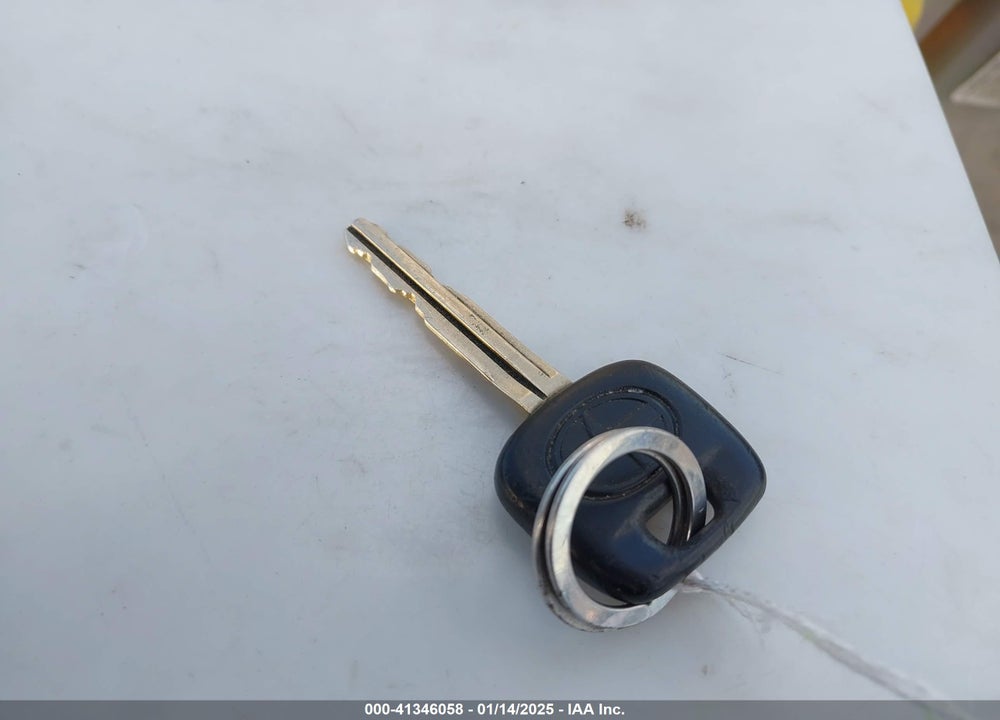 2006 SCION XB VIN: JTLKT324664098555