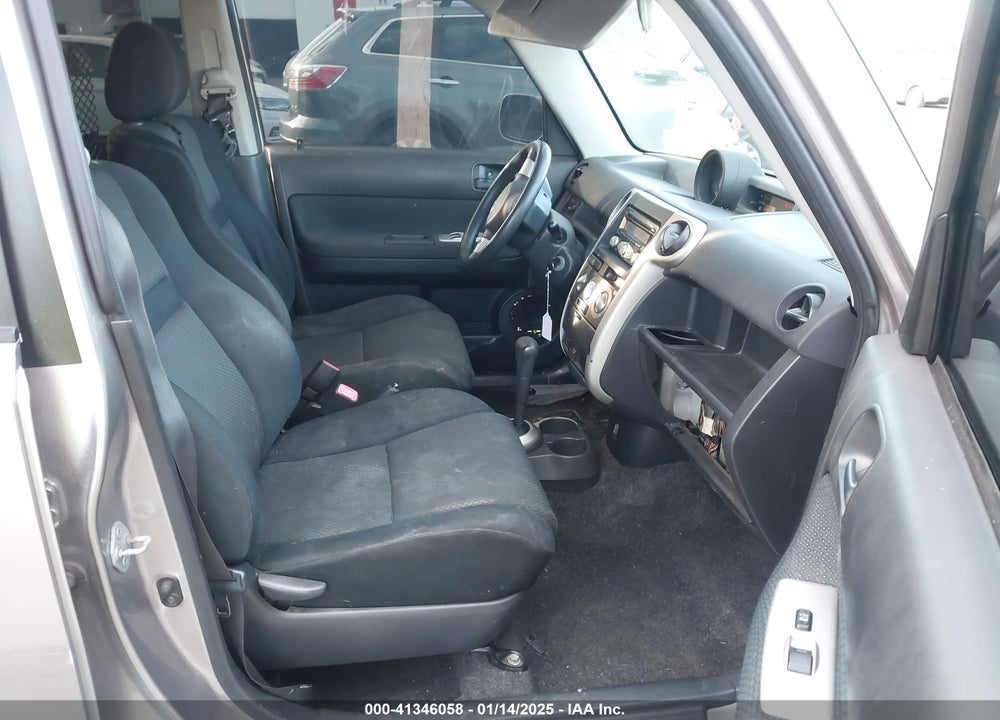 2006 SCION XB VIN: JTLKT324664098555
