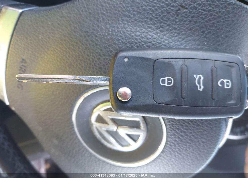 2013 VOLKSWAGEN JETTA VIN: 3VWDP7AJ5DM437716