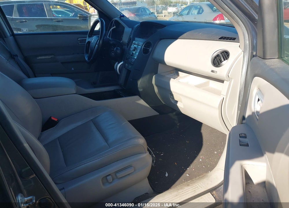2011 HONDA PILOT EX-L VIN: 5FNYF3H56BB057200