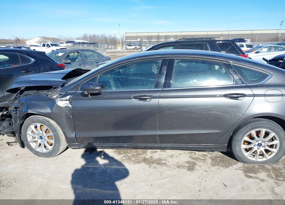 2018 FORD FUSION VIN: 3FA6P0G74JR167042