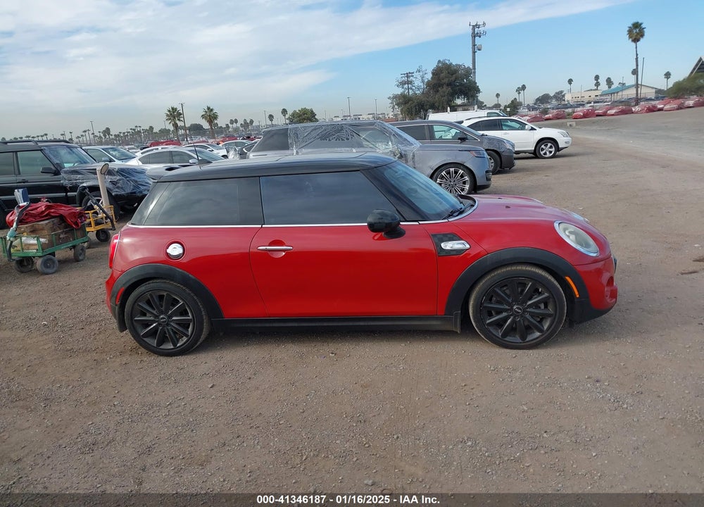 2016 MINI HARDTOP COOPER S VIN: WMWXP7C54G2A42535