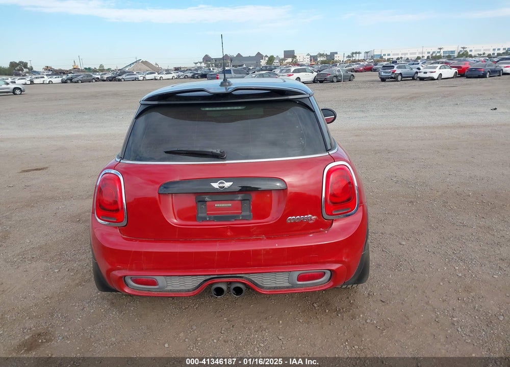 2016 MINI HARDTOP COOPER S VIN: WMWXP7C54G2A42535