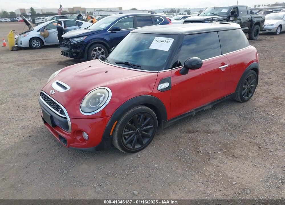 2016 MINI HARDTOP COOPER S VIN: WMWXP7C54G2A42535