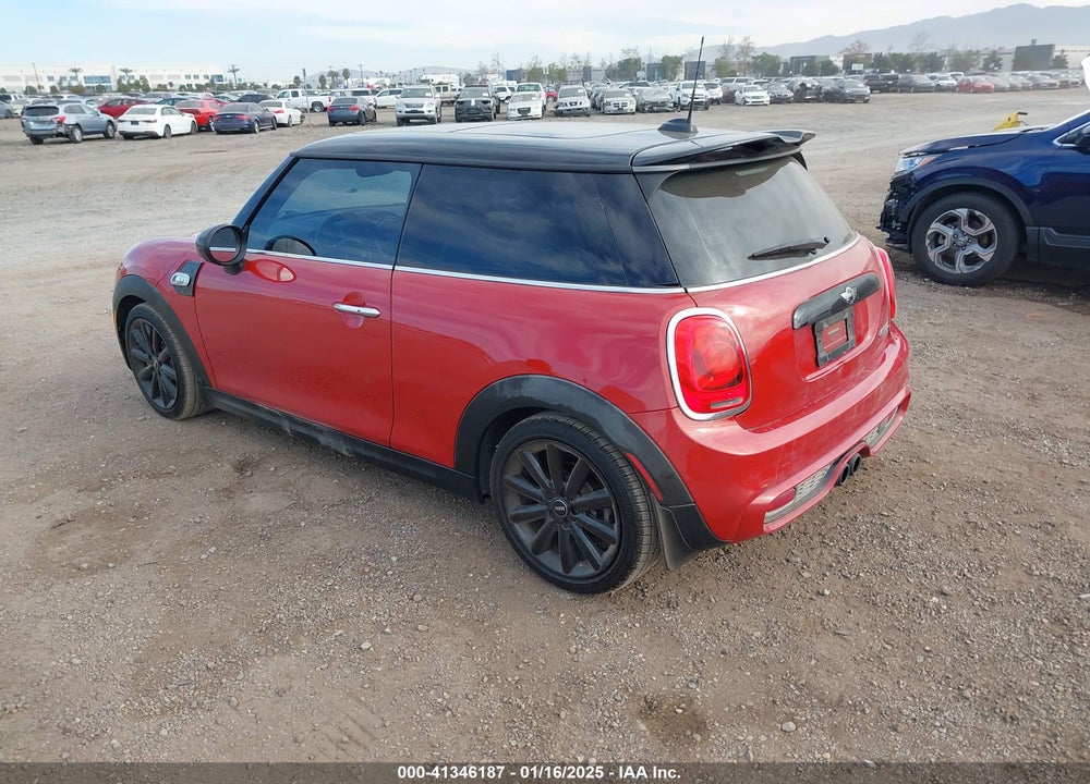 2016 MINI HARDTOP COOPER S VIN: WMWXP7C54G2A42535
