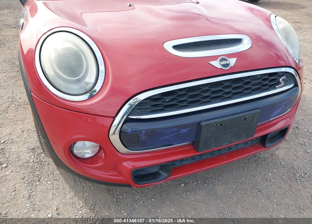 2016 MINI HARDTOP COOPER S VIN: WMWXP7C54G2A42535
