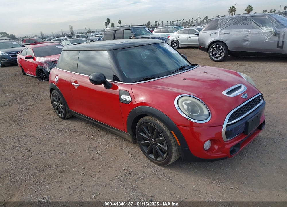 2016 MINI HARDTOP COOPER S VIN: WMWXP7C54G2A42535