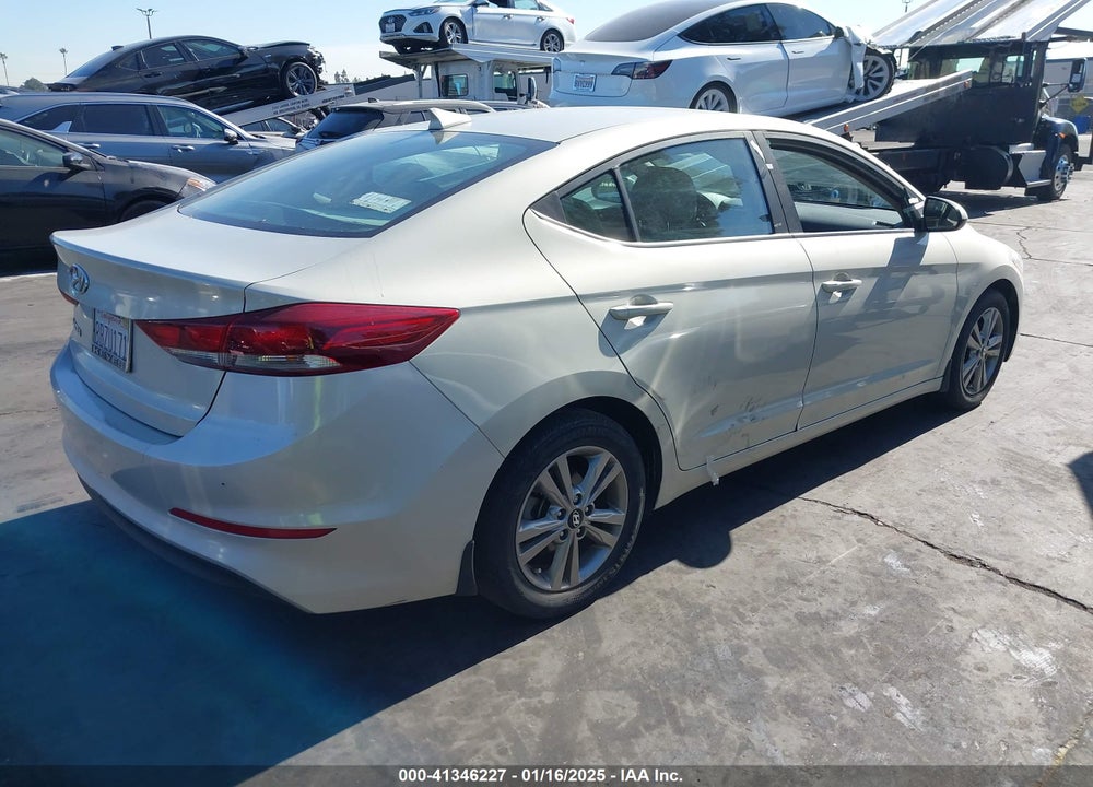 2018 HYUNDAI ELANTRA SEL VIN: KMHD84LF4JU609972