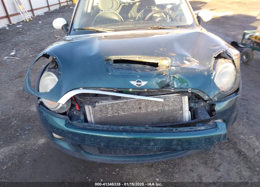 2007 MINI COOPER S VIN: WMWMF73597TV30120