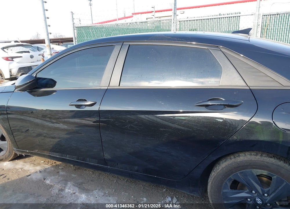 2022 HYUNDAI ELANTRA VIN: 5NPLS4AG6NH070994