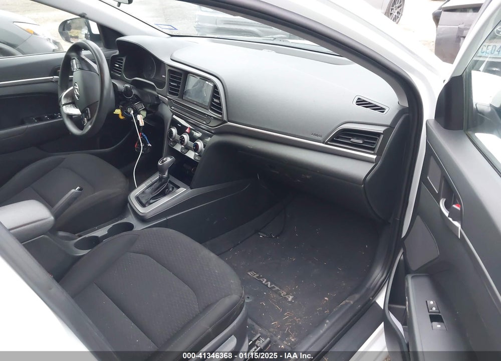 2019 HYUNDAI ELANTRA SE VIN: 5NPD74LF8KH481898
