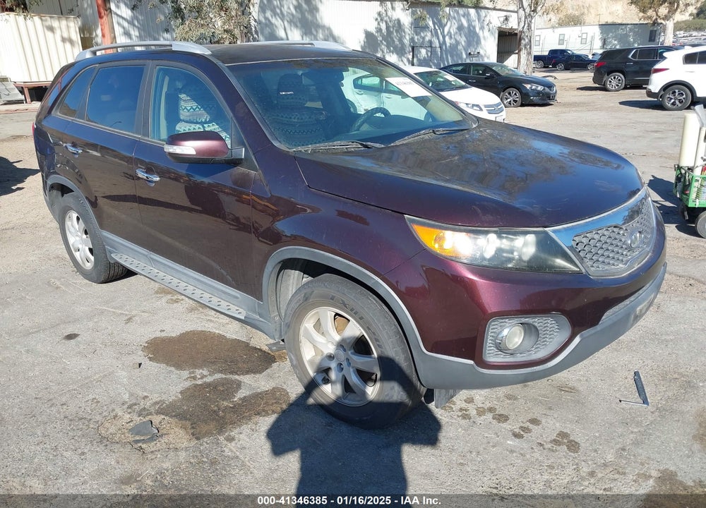 2011 KIA SORENTO LX VIN: 5XYKT3A11BG001406