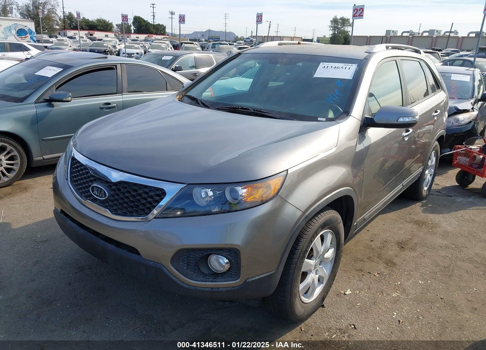 2013 KIA SORENTO LX V6 VIN: 5XYKT4A20DG316568