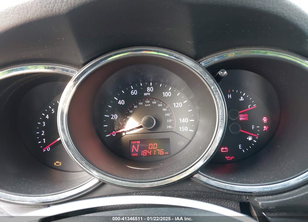 2013 KIA SORENTO LX V6 VIN: 5XYKT4A20DG316568