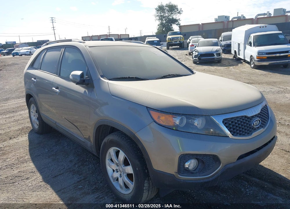 2013 KIA SORENTO LX V6 VIN: 5XYKT4A20DG316568