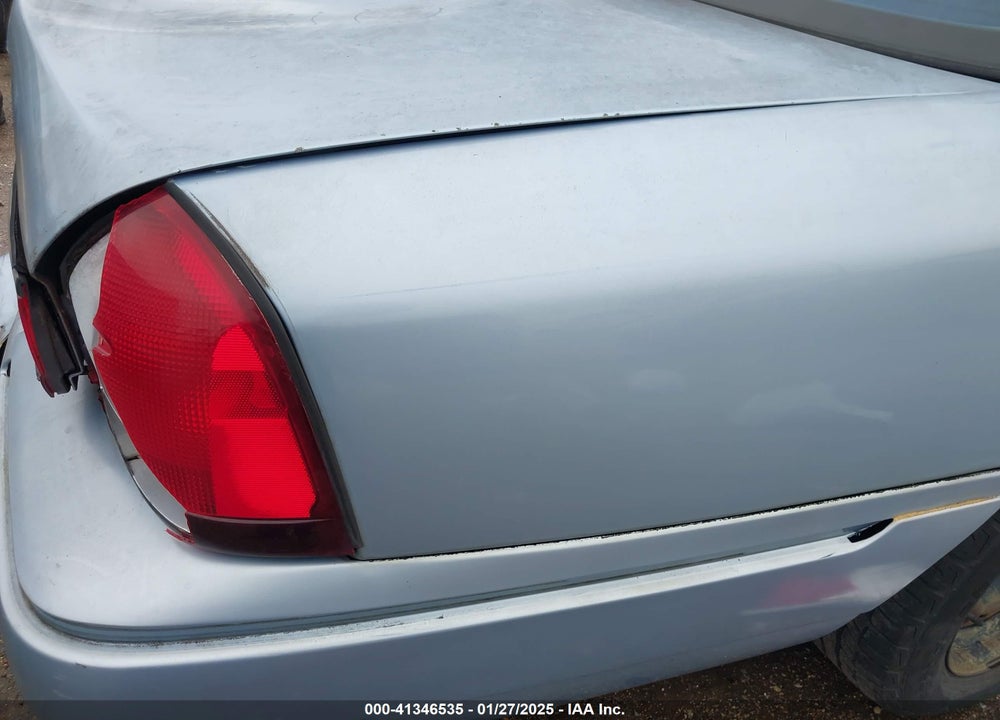 2000 MERCURY GRAND MARQUIS GS VIN: 2MEFM74W7YX659100