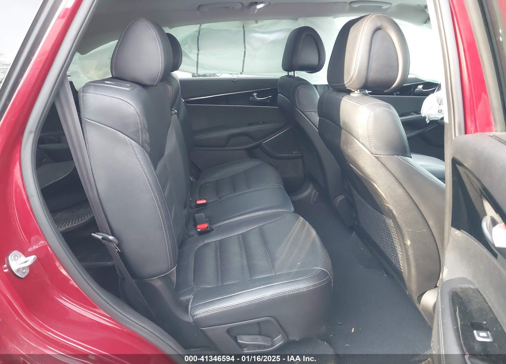 2016 KIA SORENTO 3.3L SX VIN: 5XYPKDA55GG107544