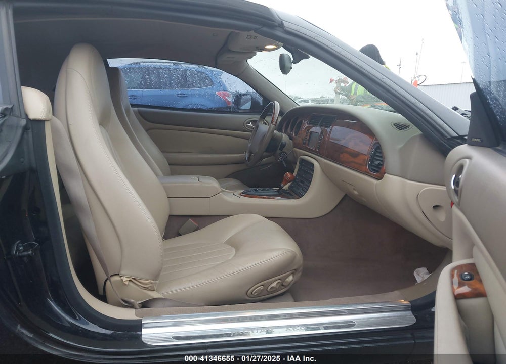 2000 JAGUAR XK8 VIN: SAJJA42CXYNA05452