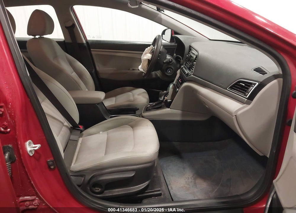 2017 HYUNDAI ELANTRA SE VIN: KMHD74LF3HU084528