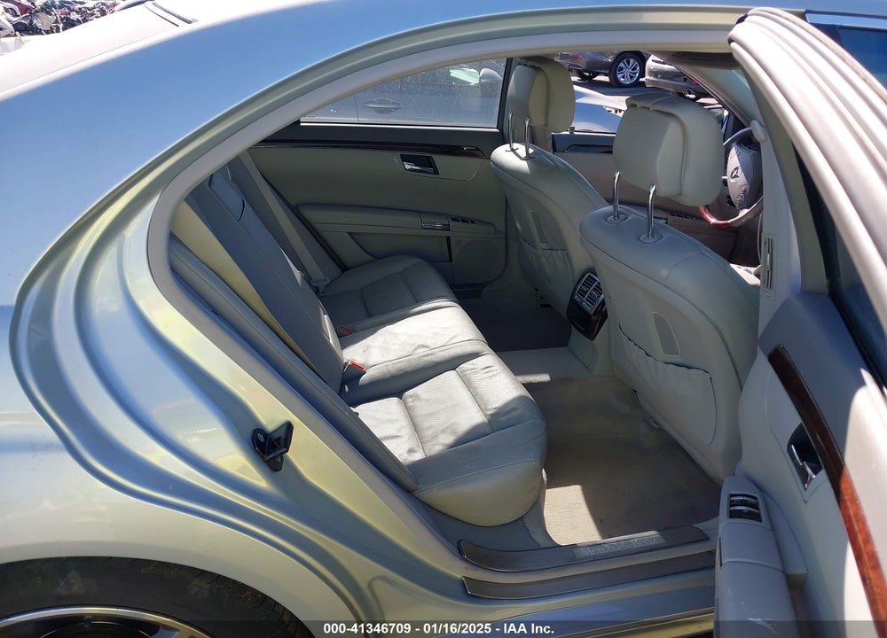 2010 MERCEDES-BENZ S 550 VIN: WDDNG7BB9AA347630
