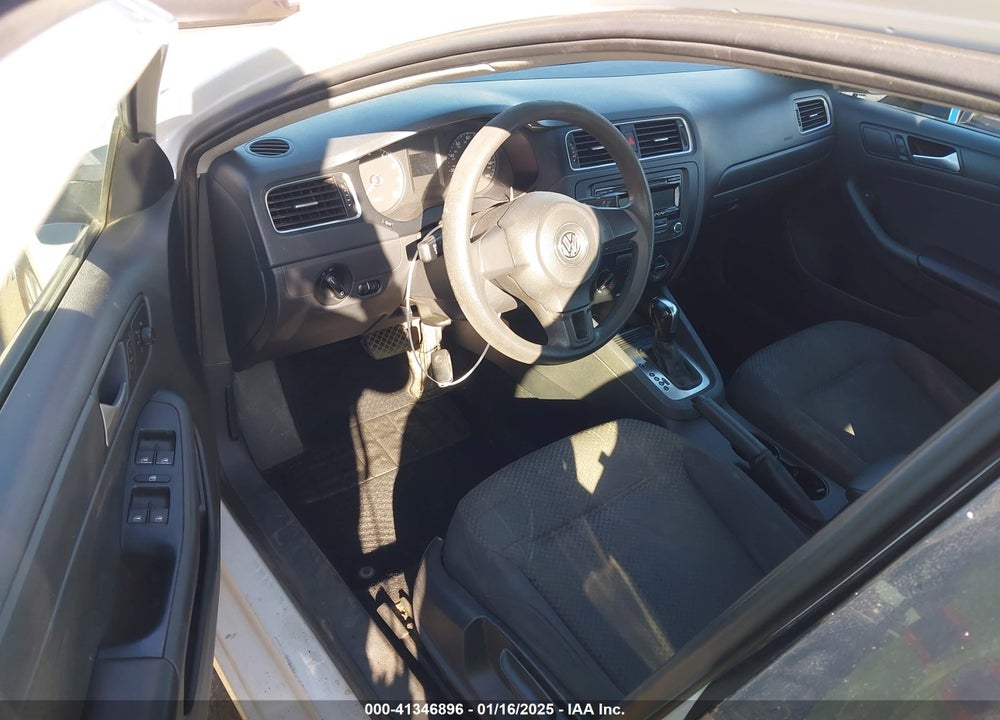 2014 VOLKSWAGEN JETTA VIN: 3VW2K7AJ5EM432118