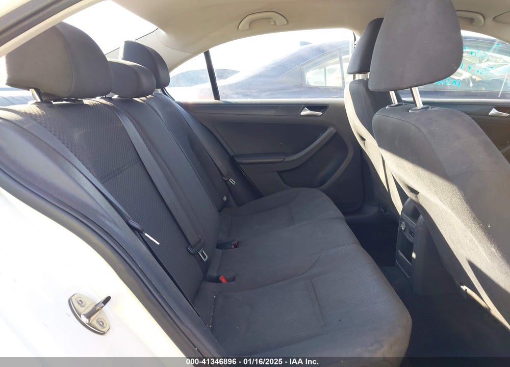 2014 VOLKSWAGEN JETTA VIN: 3VW2K7AJ5EM432118