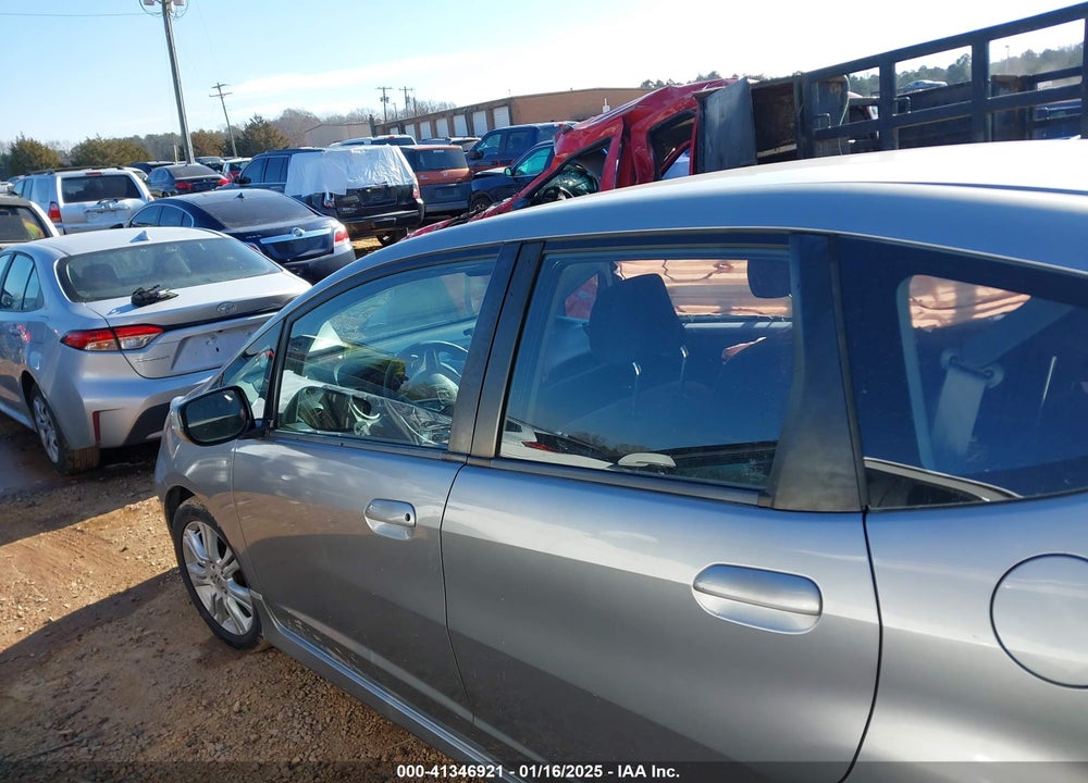 2010 HONDA FIT SPORT VIN: JHMGE8H47AS016237