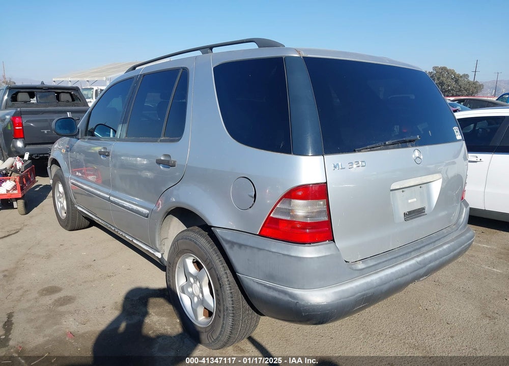 1998 MERCEDES-BENZ ML 320 CLASSIC VIN: 4JGAB54E2WA023179