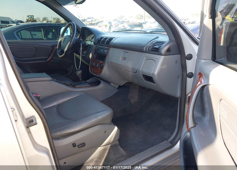 1998 MERCEDES-BENZ ML 320 CLASSIC VIN: 4JGAB54E2WA023179