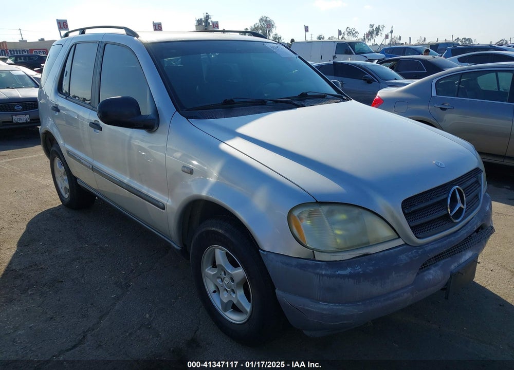 1998 MERCEDES-BENZ ML 320 CLASSIC VIN: 4JGAB54E2WA023179