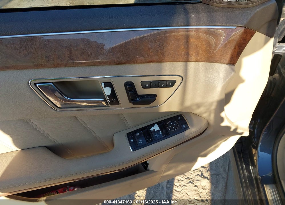 2010 MERCEDES-BENZ E-CLASS E 550 LUXURY/E 550 SPORT VIN: WDDHF7CB8AA161530
