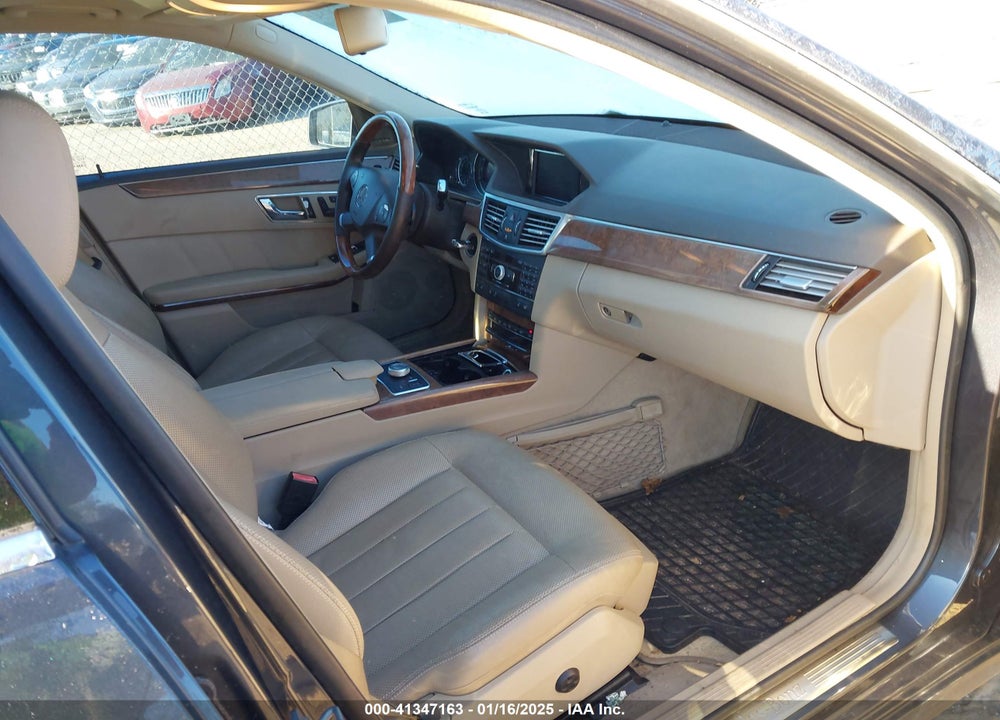 2010 MERCEDES-BENZ E-CLASS E 550 LUXURY/E 550 SPORT VIN: WDDHF7CB8AA161530