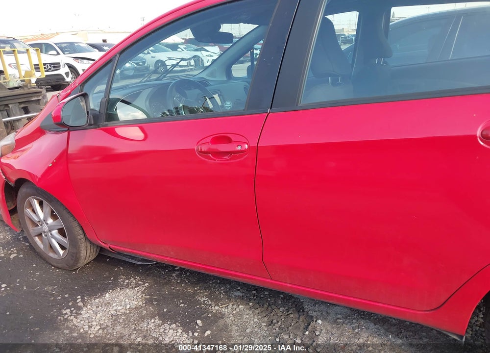 2015 TOYOTA YARIS VIN: VNKKTUD36FA022820