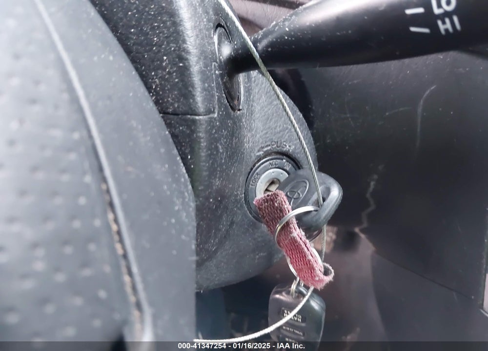 2006 TOYOTA MATRIX VIN: 2T1KR32E76C576613