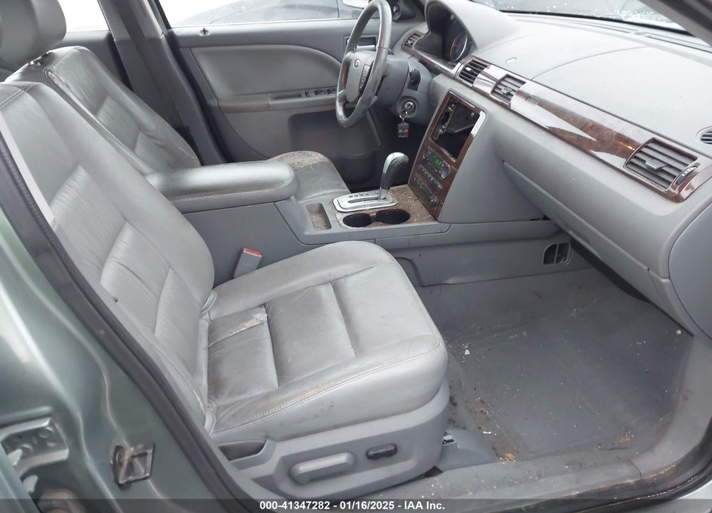 2007 FORD FIVE HUNDRED VIN: 1FAHP24117G132785