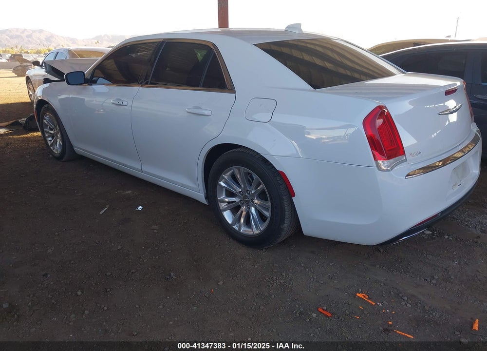 2018 CHRYSLER 300 VIN: 2C3CCAAG3JH209028