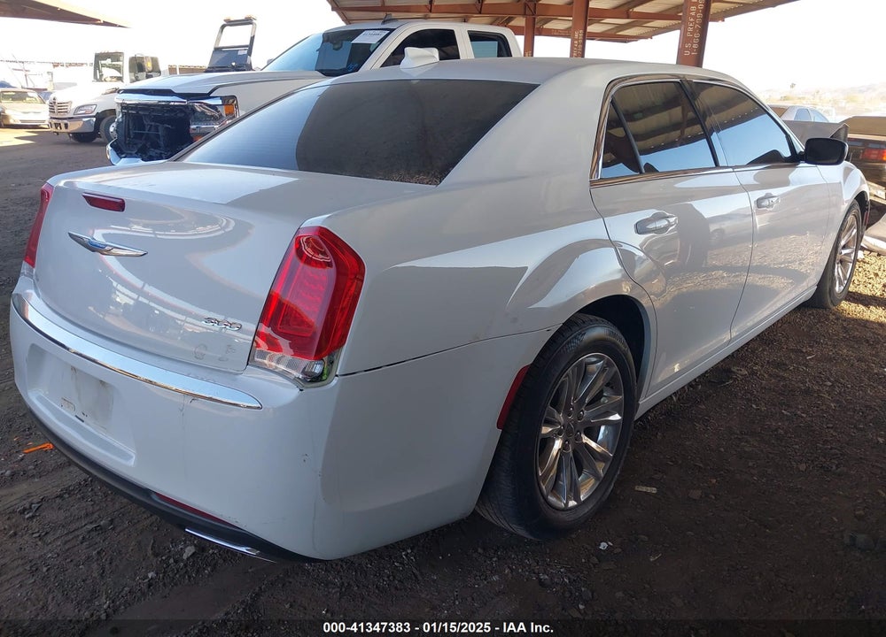 2018 CHRYSLER 300 VIN: 2C3CCAAG3JH209028