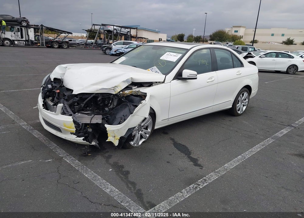 2011 MERCEDES-BENZ C 300 LUXURY/SPORT VIN: WDDGF5EB5BR176521