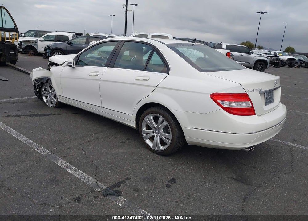 2011 MERCEDES-BENZ C 300 LUXURY/SPORT VIN: WDDGF5EB5BR176521