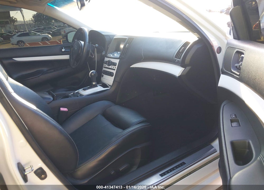 2011 INFINITI G37X VIN: JN1CV6AR8BM356659
