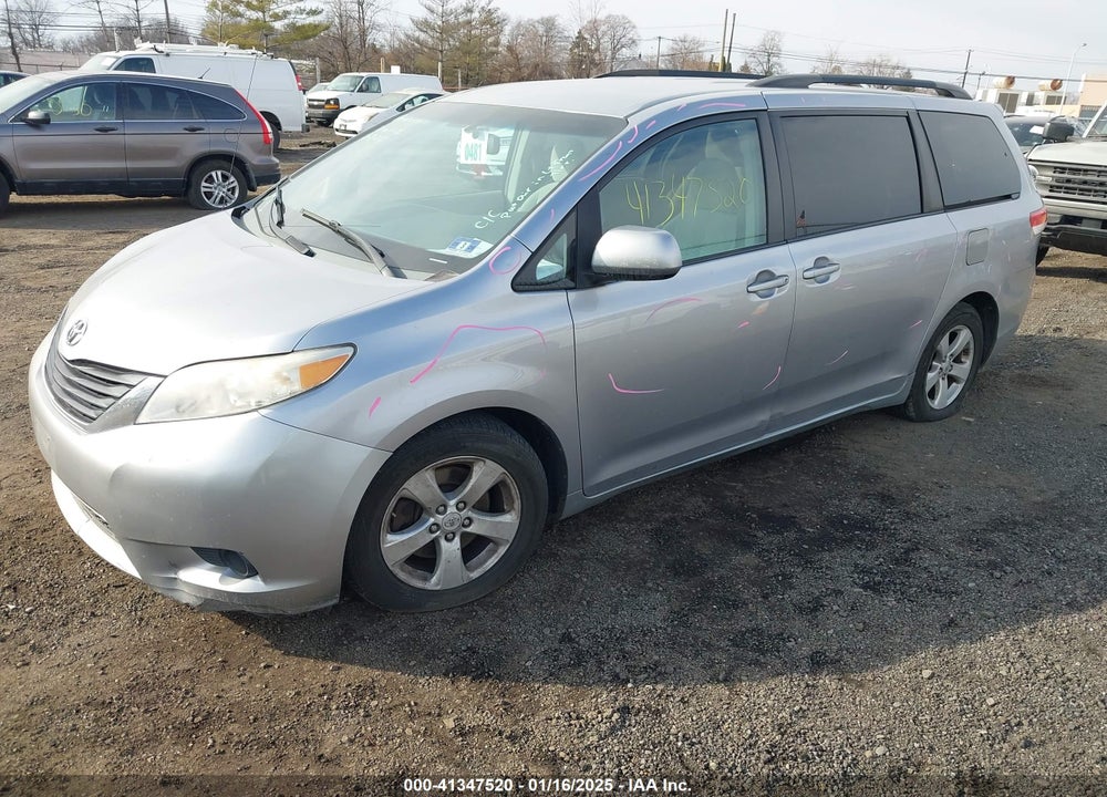 2011 TOYOTA SIENNA LE V6 VIN: 5TDKK3DC6BS014347