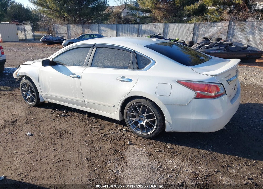 2015 NISSAN ALTIMA VIN: 1N4AL3AP1FN346911