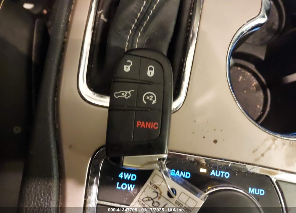 2017 JEEP GRAND CHEROKEE VIN: 1C4RJFBG2HC949075
