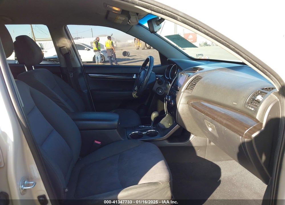 2012 KIA SORENTO LX VIN: 5XYKT4A66CG212801