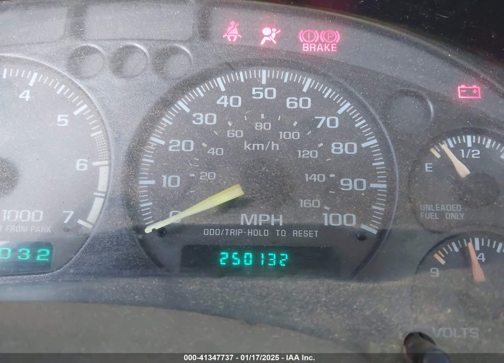 1998 CHEVROLET S-10 LS FLEETSIDE VIN: 1GCCS1947WK254496