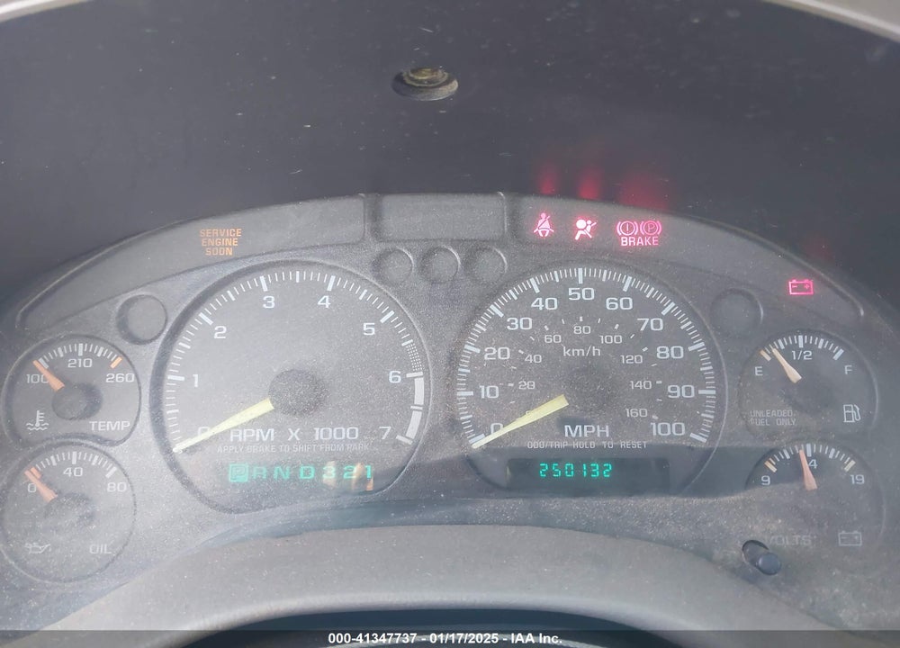 1998 CHEVROLET S-10 LS FLEETSIDE VIN: 1GCCS1947WK254496