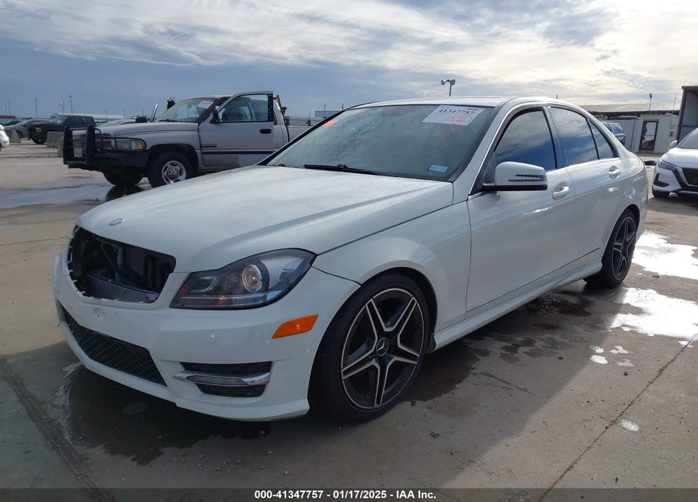 2012 MERCEDES-BENZ C 300 LUXURY 4MATIC/SPORT 4MATIC VIN: WDDGF8BB5CR229273